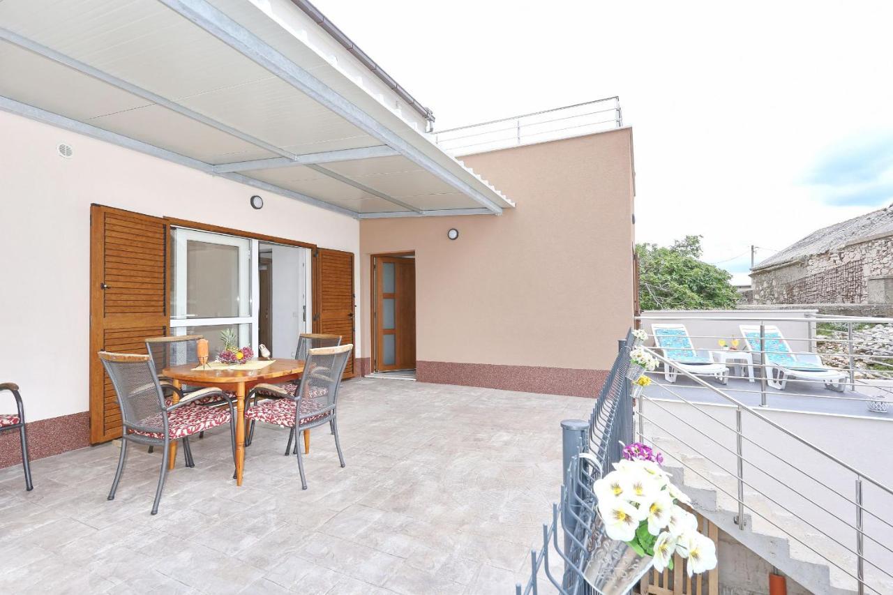 Apartments Poljak Rtina Bagian luar foto