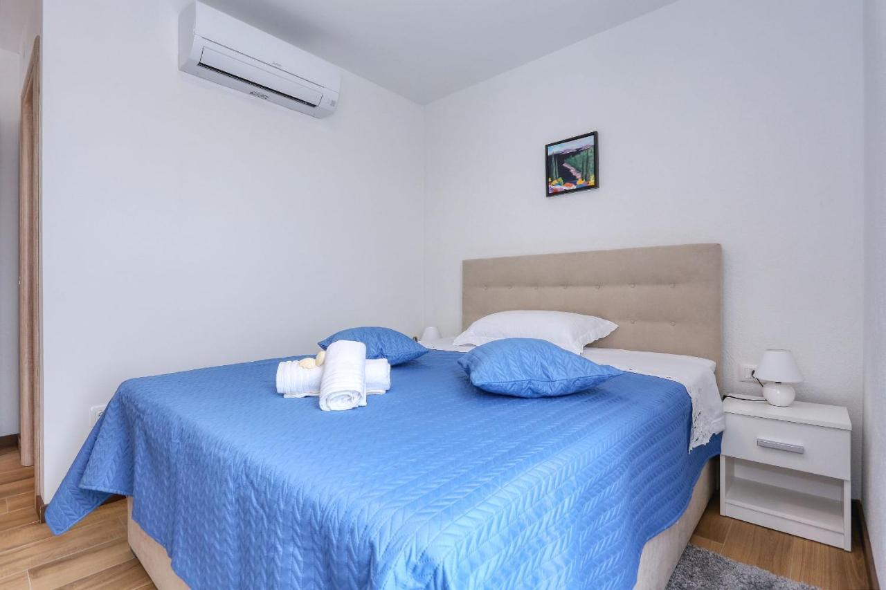Apartments Poljak Rtina Bagian luar foto