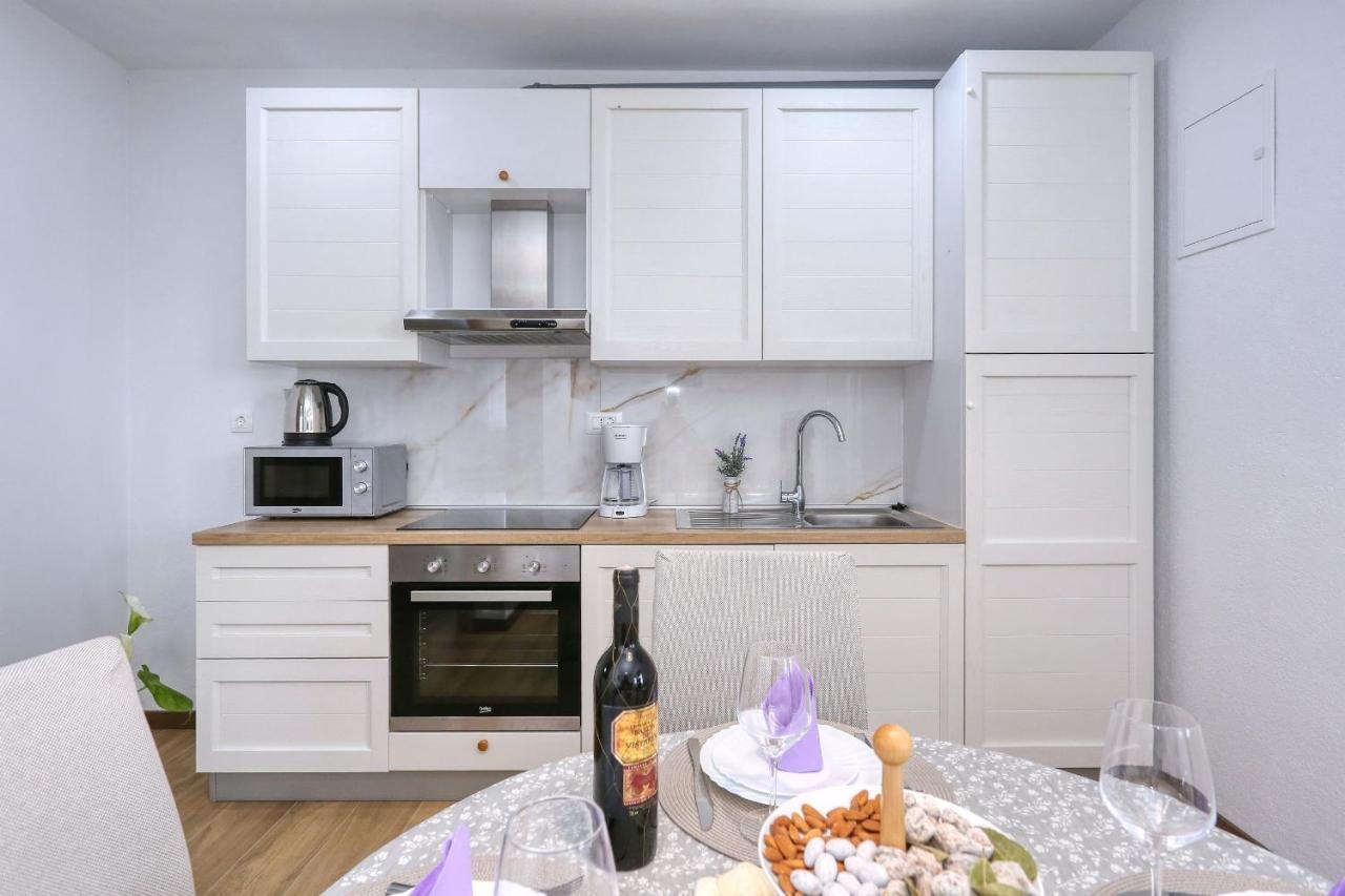 Apartments Poljak Rtina Bagian luar foto