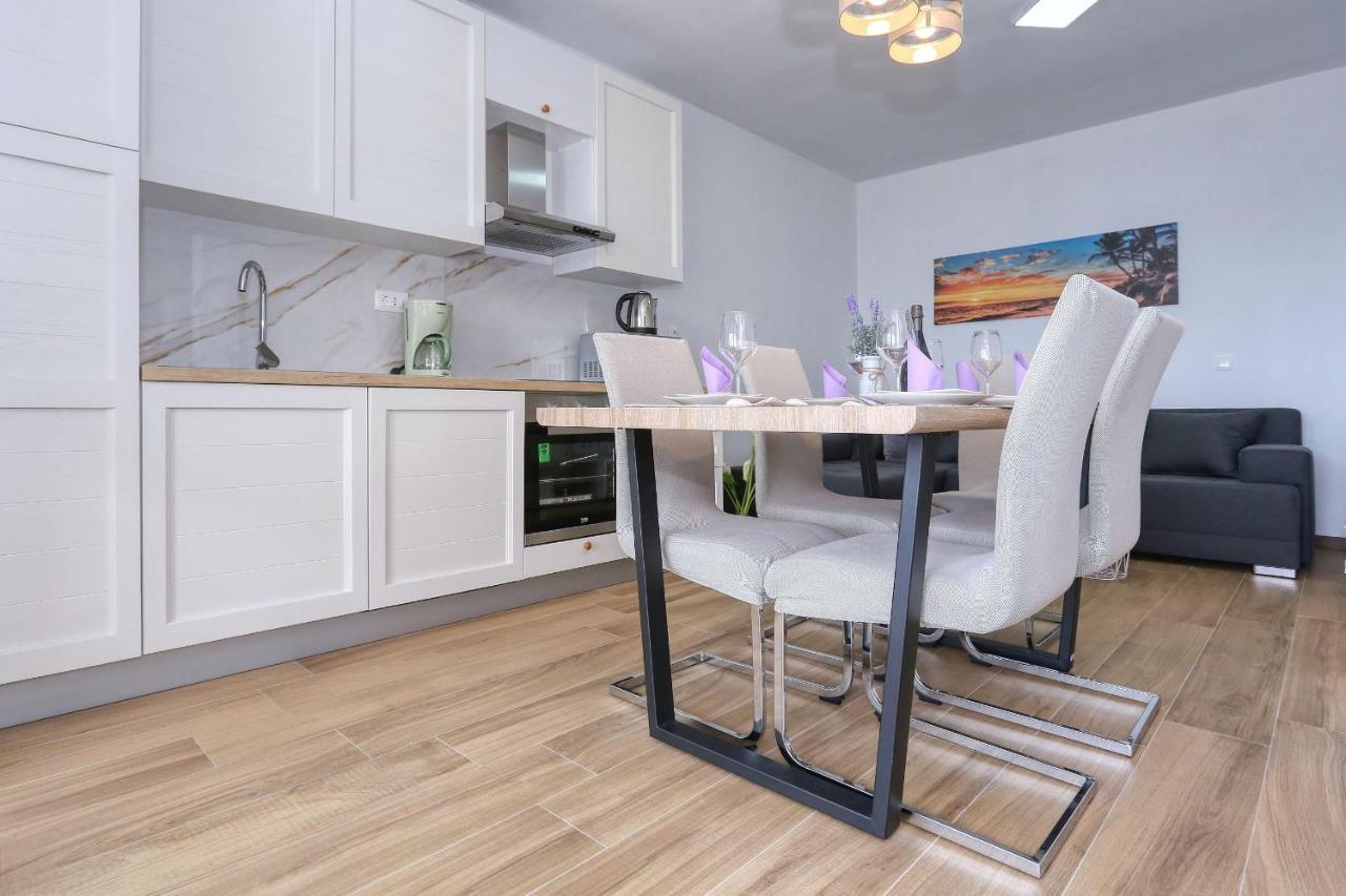 Apartments Poljak Rtina Bagian luar foto